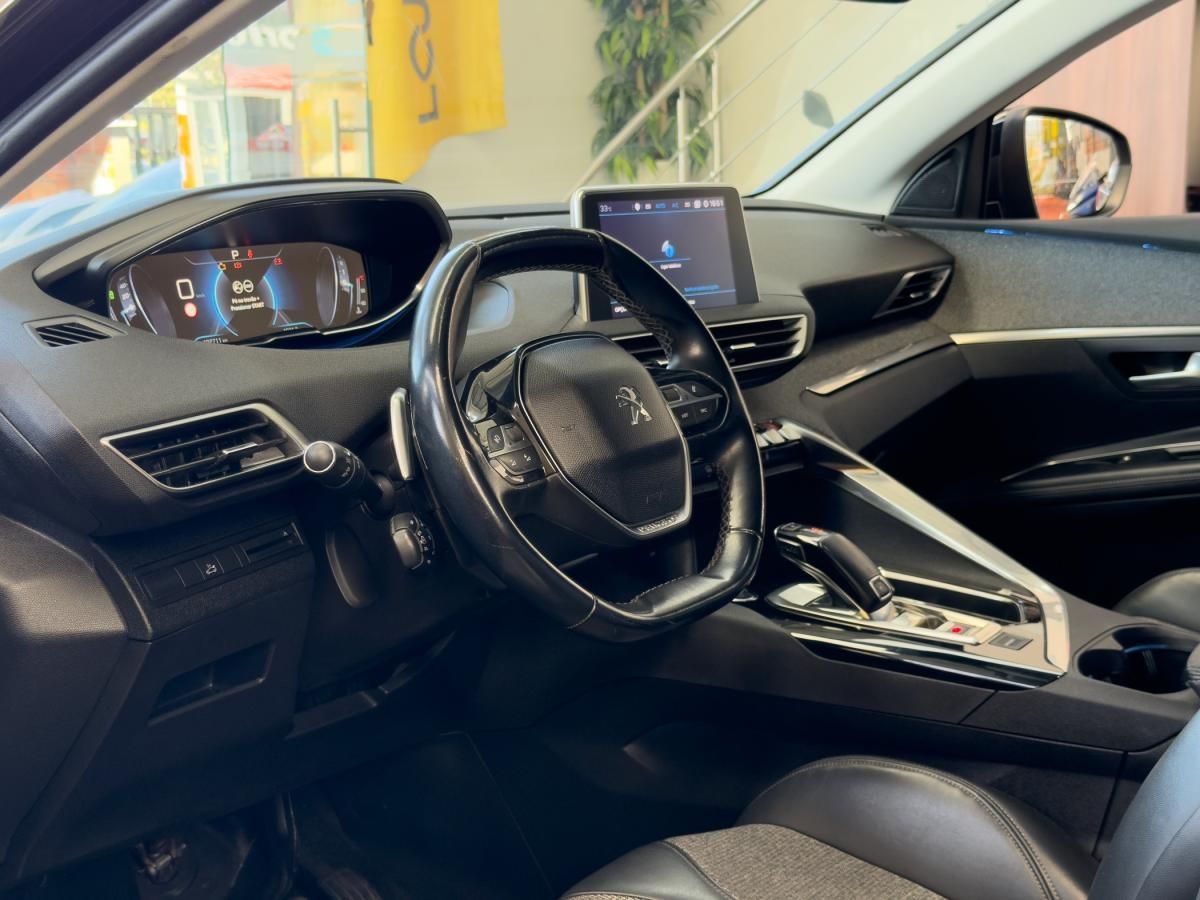 peugeot-5008-2018-diesel-1499cc