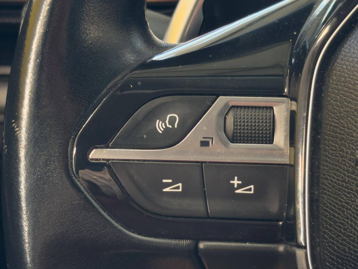 peugeot-5008-2018-diesel-1499cc