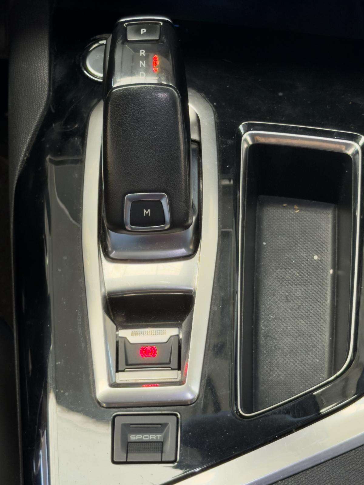 peugeot-5008-2018-diesel-1499cc