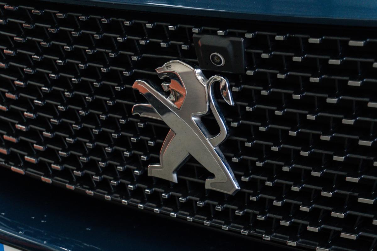 peugeot-3008-2023-gasolina-1199cc