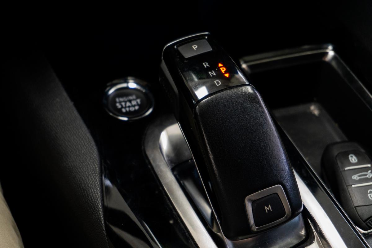 peugeot-3008-2023-gasolina-1199cc