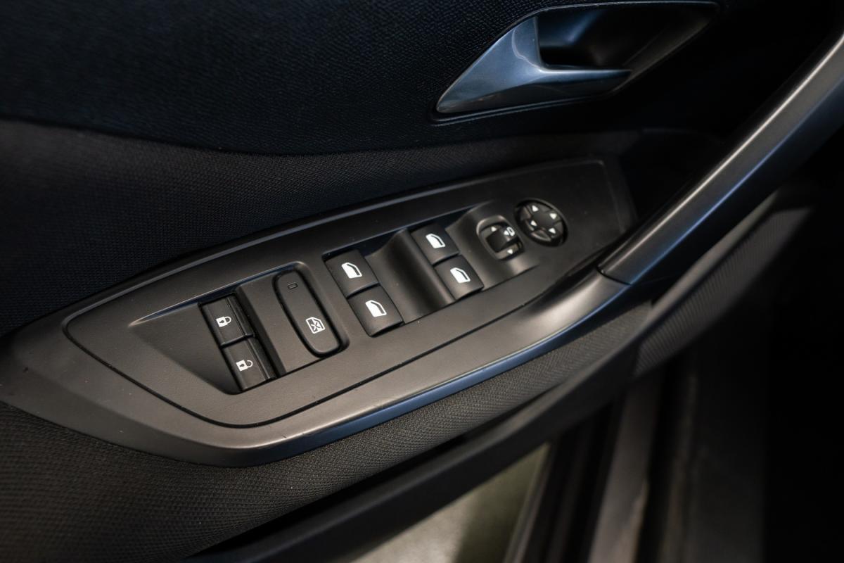 peugeot-308-2023-diesel-1499cc