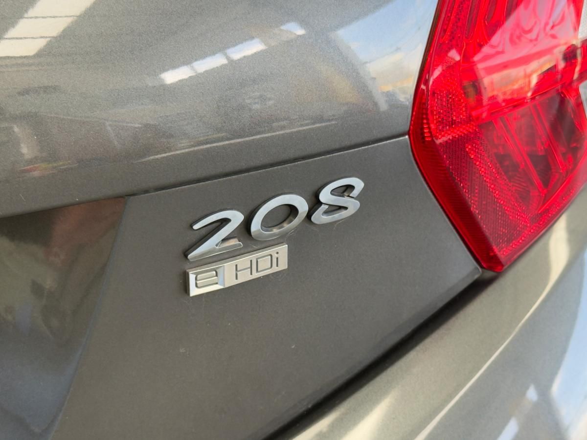 peugeot-208-2014-diesel-1560cc