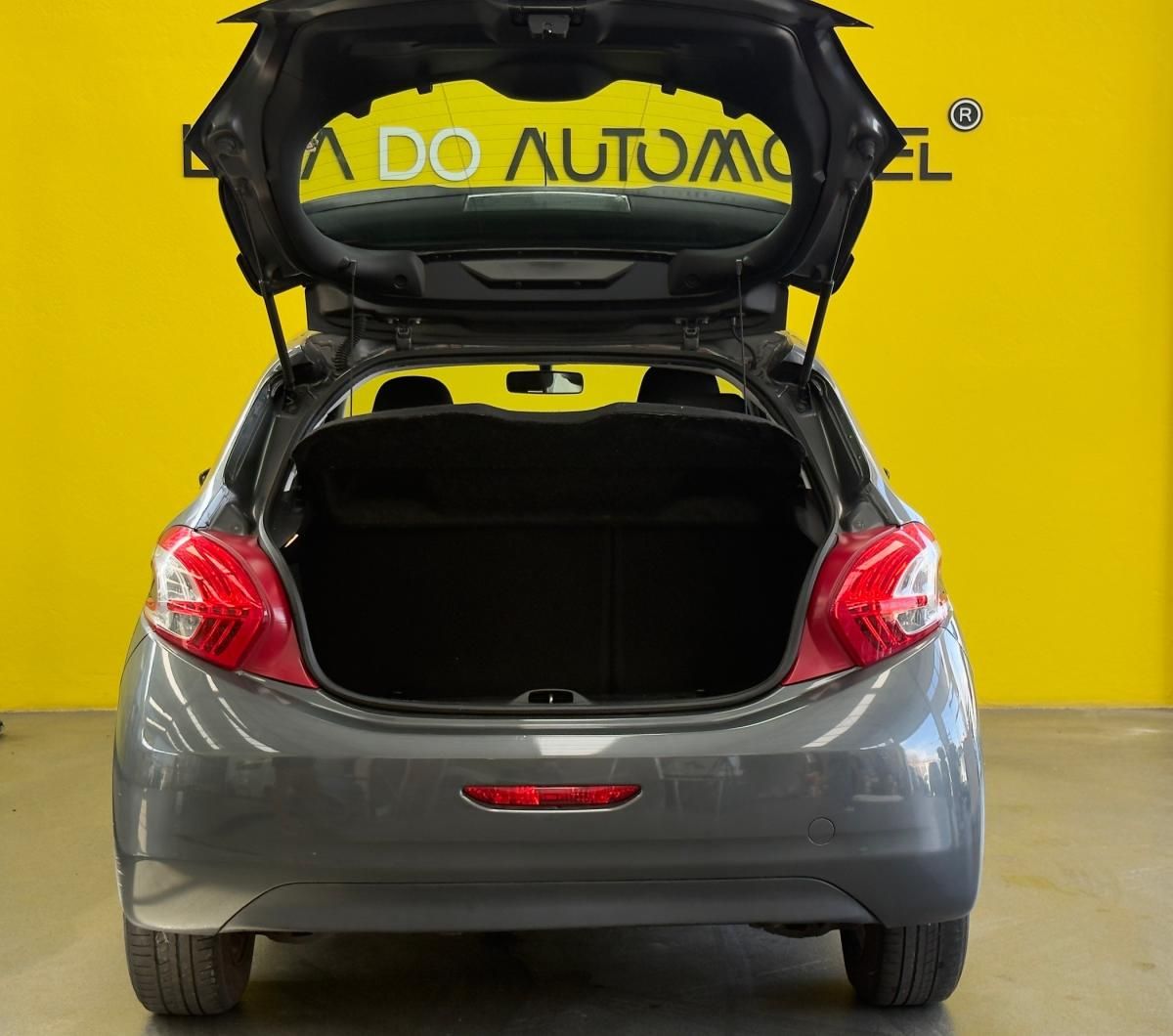 peugeot-208-2014-diesel-1560cc