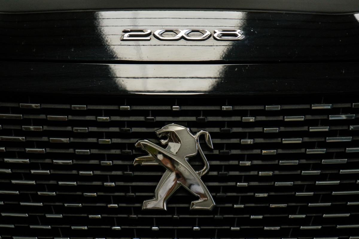 peugeot-2008-2022-diesel-1499cc