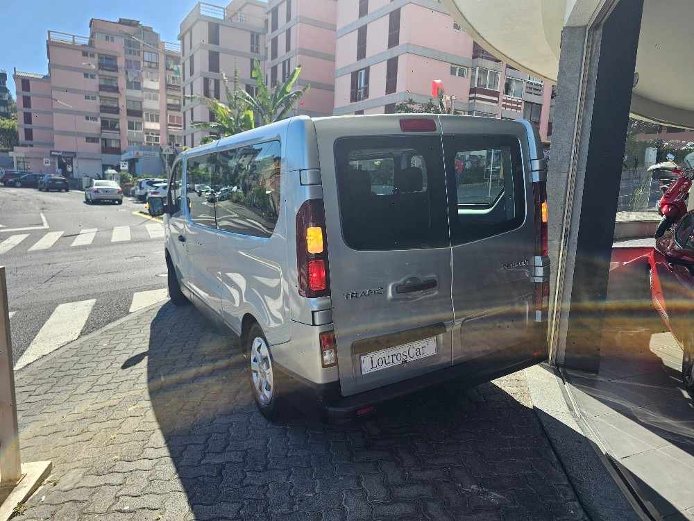 renault-trafic-2023-diesel-1997cc