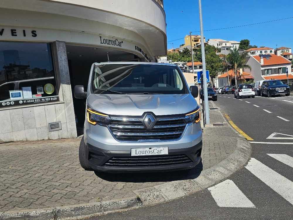 renault-trafic-2023-diesel-1997cc