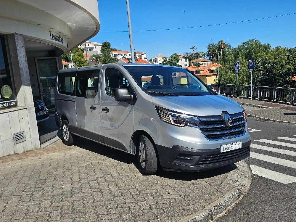 renault-trafic-2023-diesel-1997cc