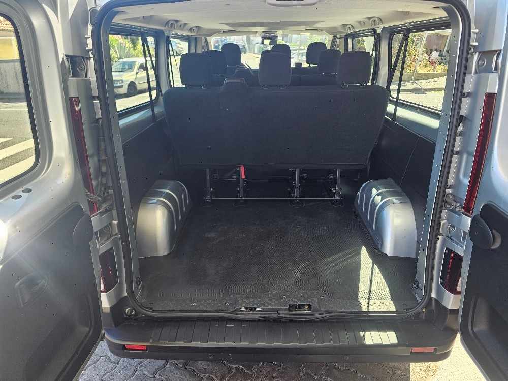 renault-trafic-2023-diesel-1997cc