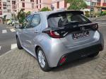toyota-yaris-2024-hibrido-a-gasolina-1490cc