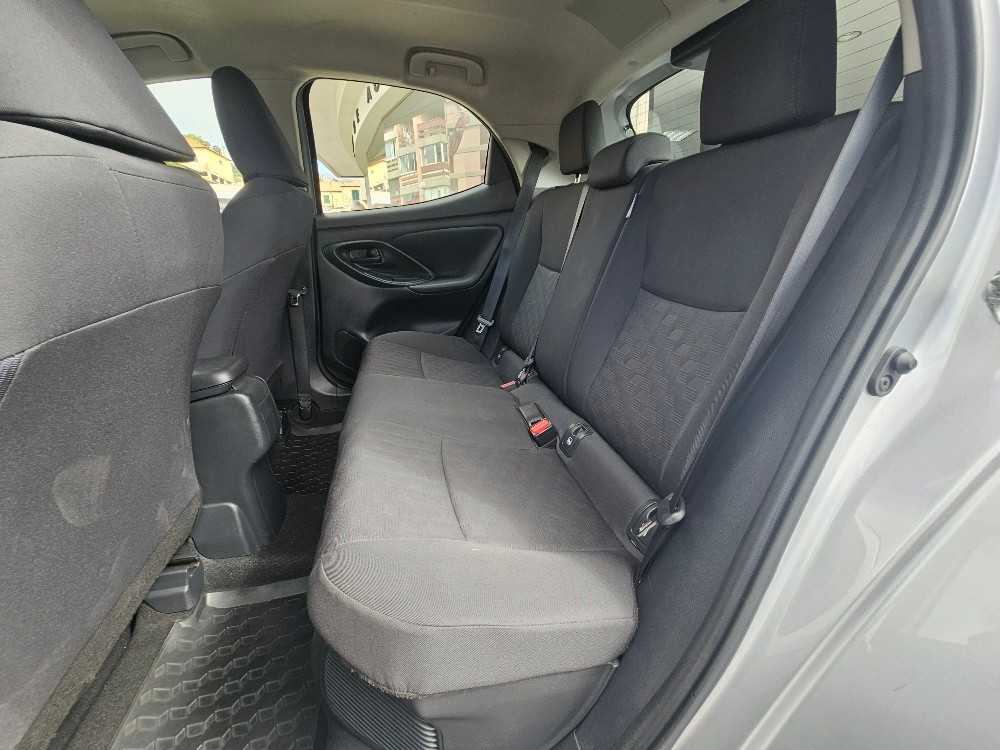 toyota-yaris-2024-hibrido-a-gasolina-1490cc