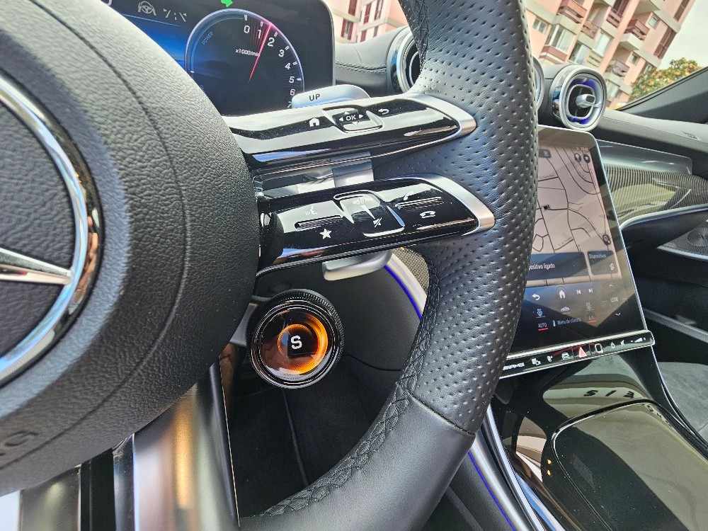 mercedes-benz-classe-c-2024-hibrido-a-gasolina-1991cc