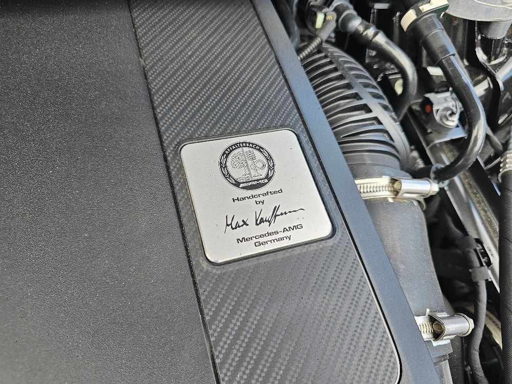 mercedes-benz-classe-c-2024-hibrido-a-gasolina-1991cc