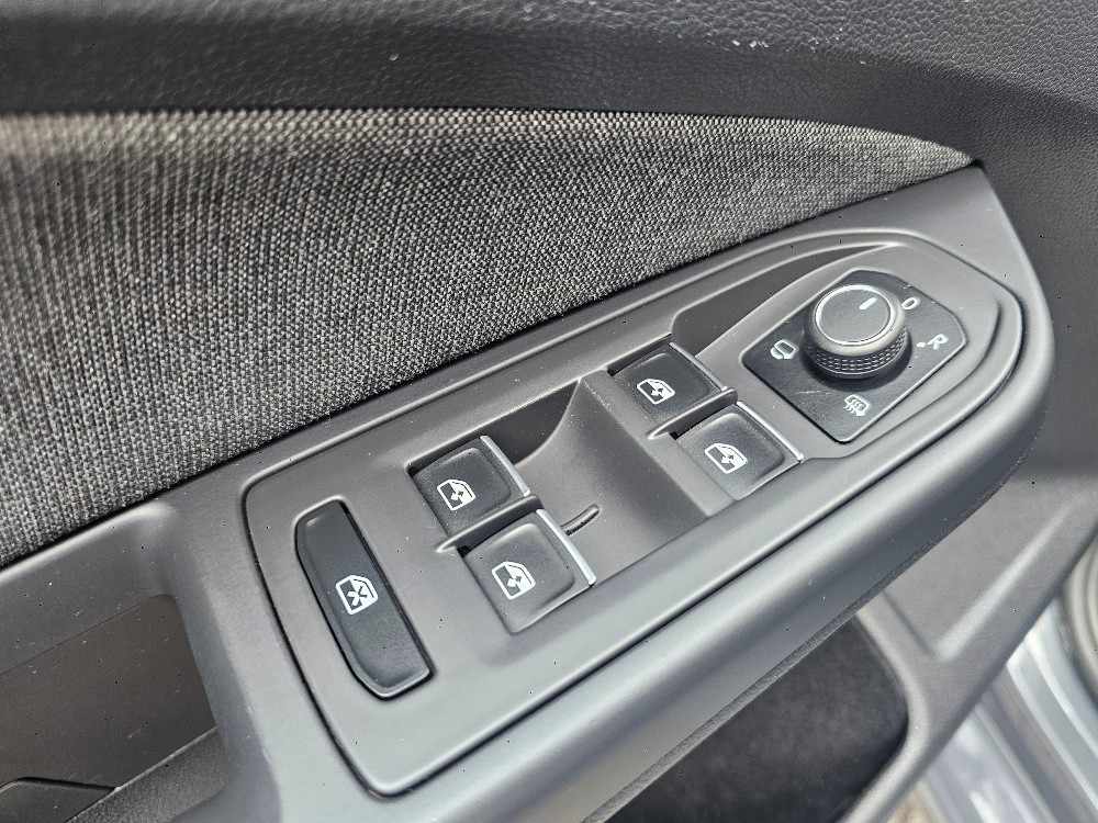volkswagen-golf-2023-gasolina-999cc