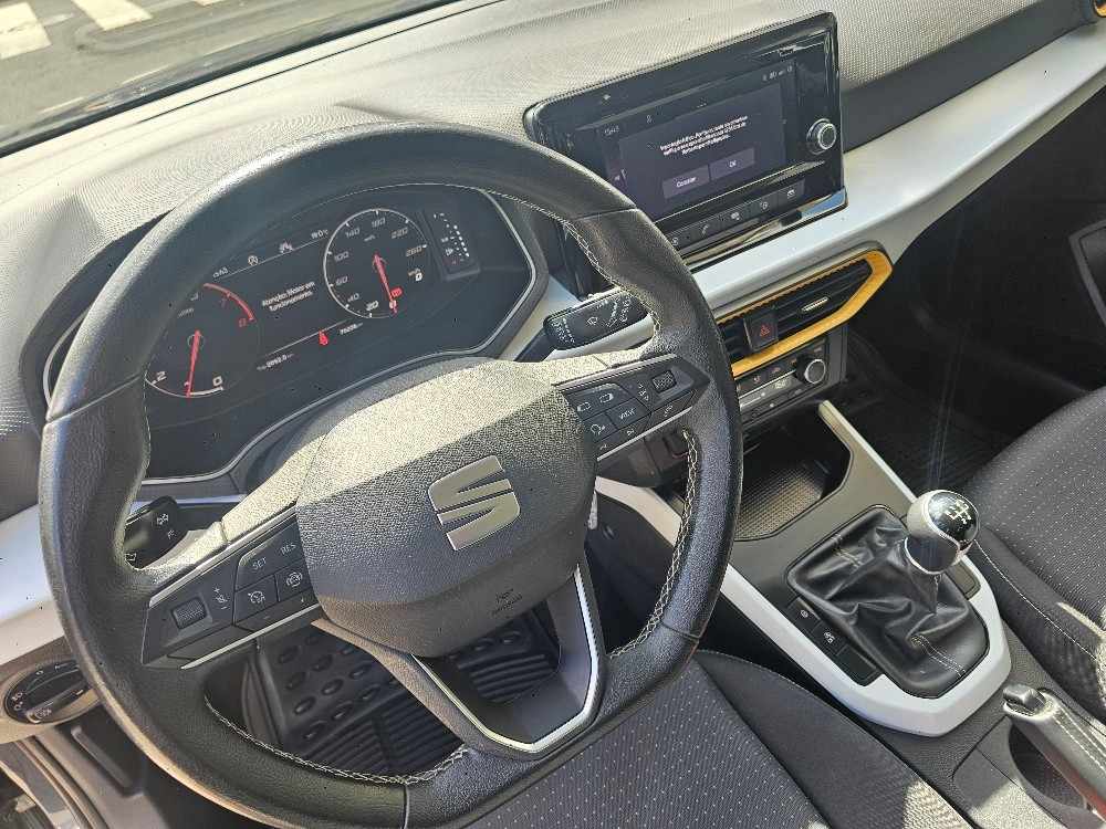 seat-arona-2023-gasolina-999cc
