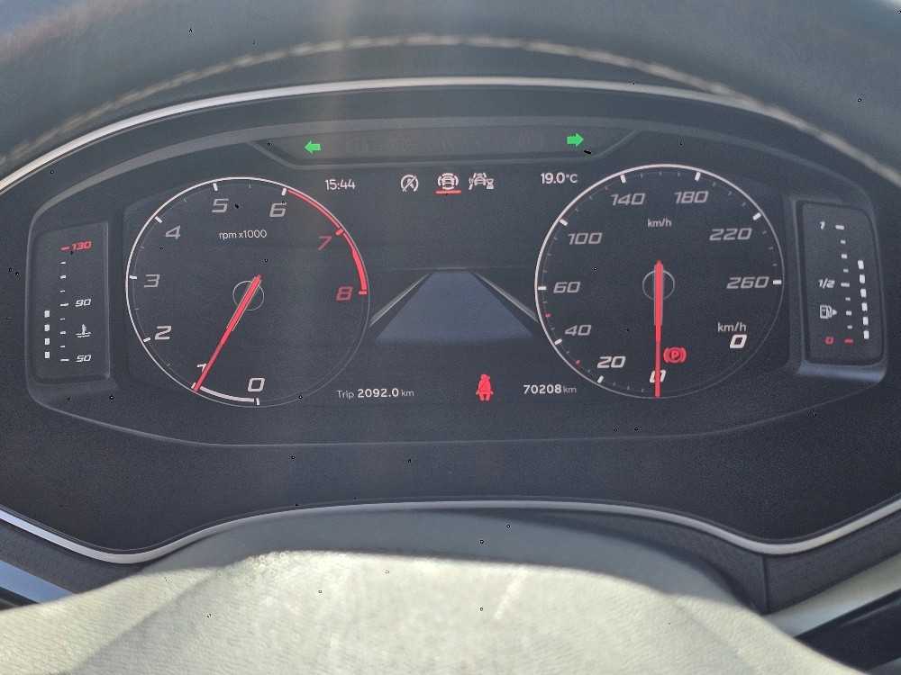 seat-arona-2023-gasolina-999cc