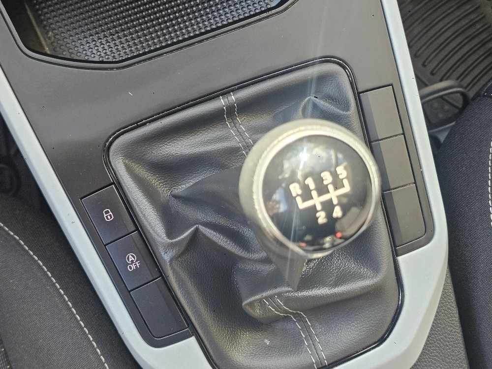 seat-arona-2023-gasolina-999cc