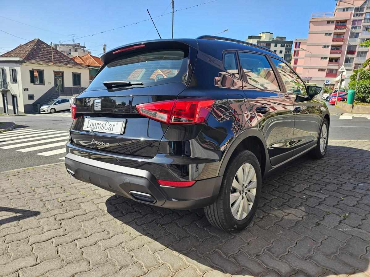 seat-arona-2023-gasolina-999cc