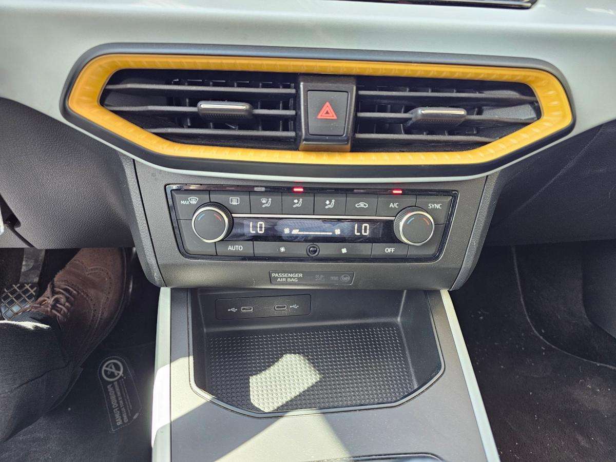 seat-arona-2023-gasolina-999cc