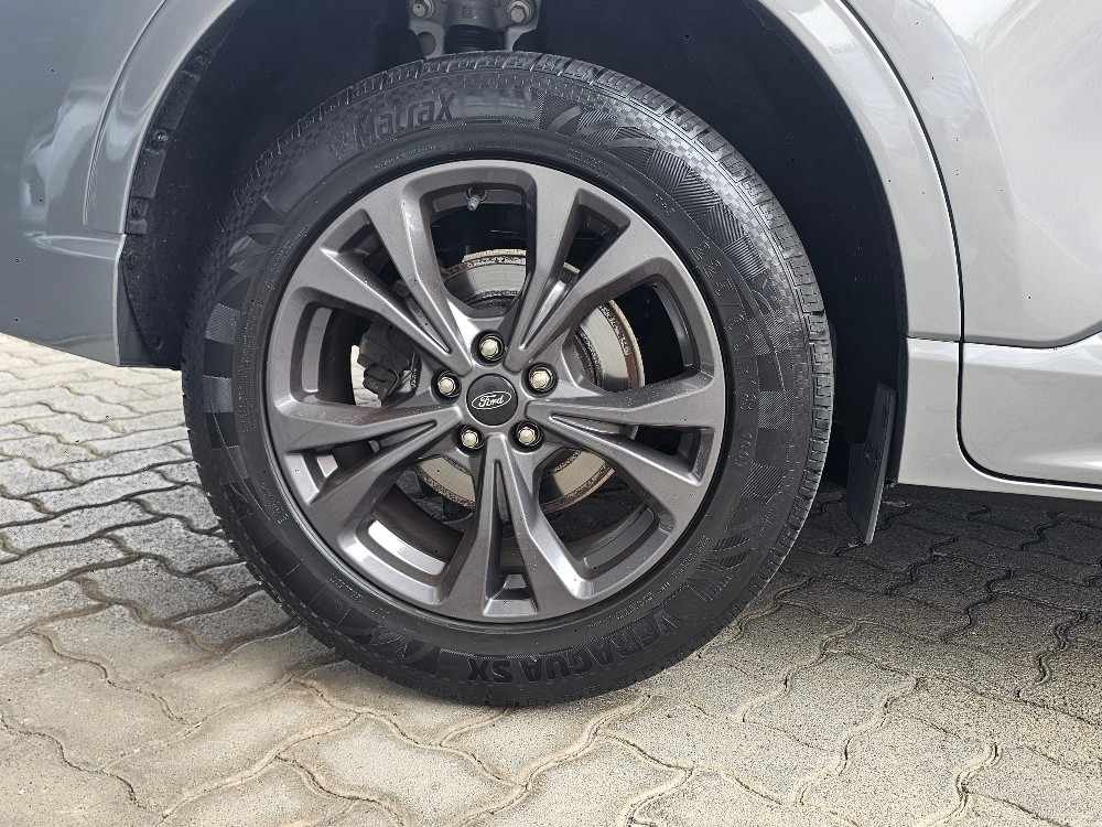 ford-kuga-2022-gasolina-1499cc