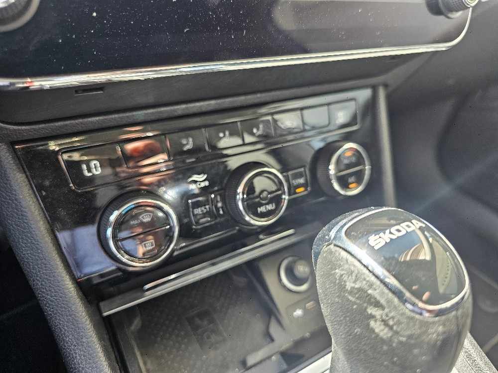 skoda-superb-2022-diesel-1968cc