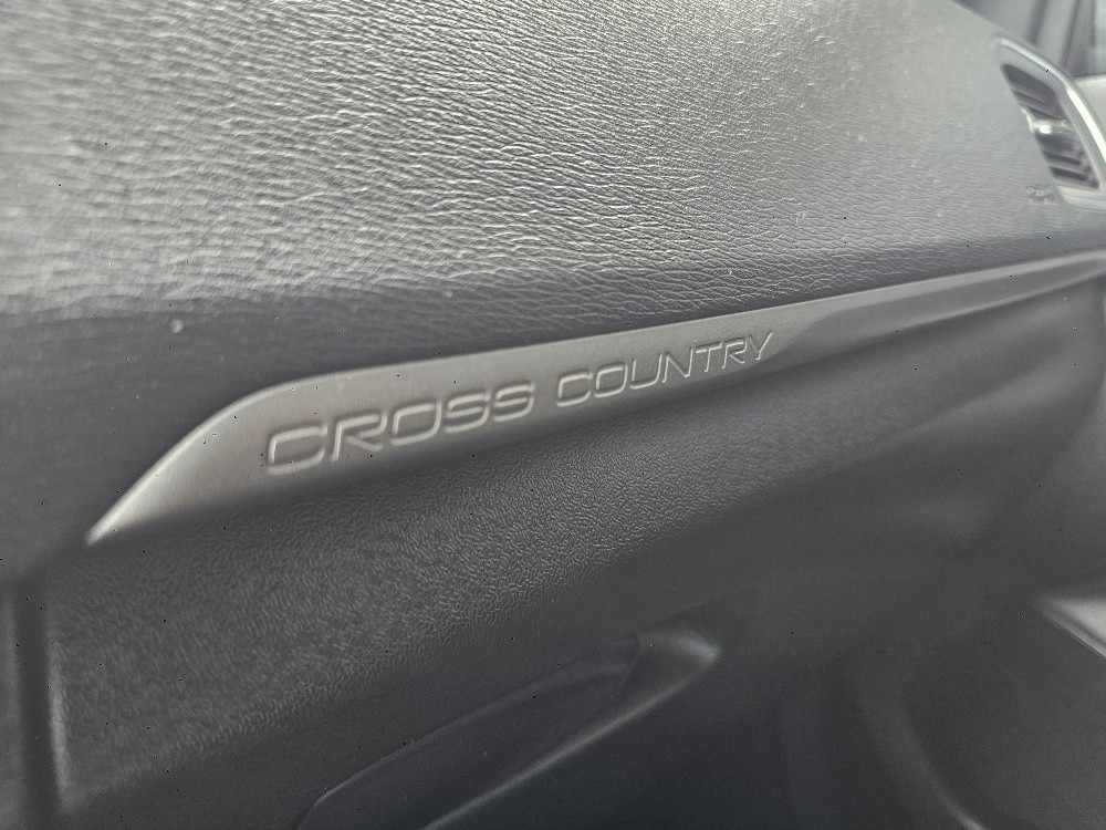 volvo-v40-cross-country-2014-diesel-1560cc