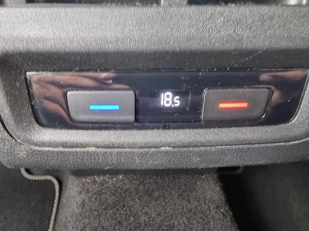 volkswagen-golf-1-0-tsi-bluemotion-2022-gasolina-999cc
