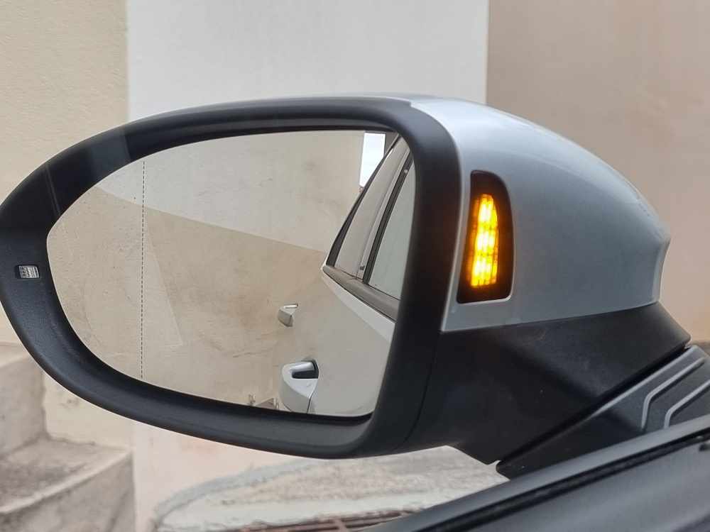 volkswagen-golf-1-0-tsi-bluemotion-2022-gasolina-999cc