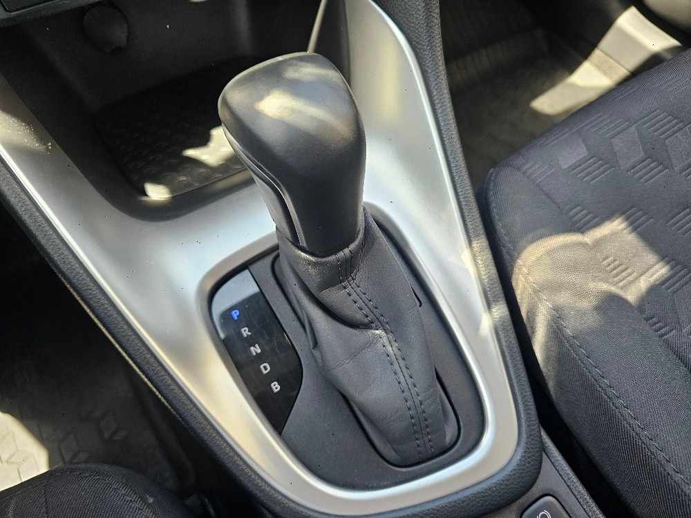 toyota-yaris-2024-hibrido-a-gasolina-1490cc