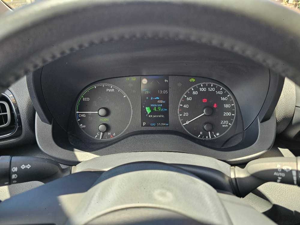 toyota-yaris-2024-hibrido-a-gasolina-1490cc