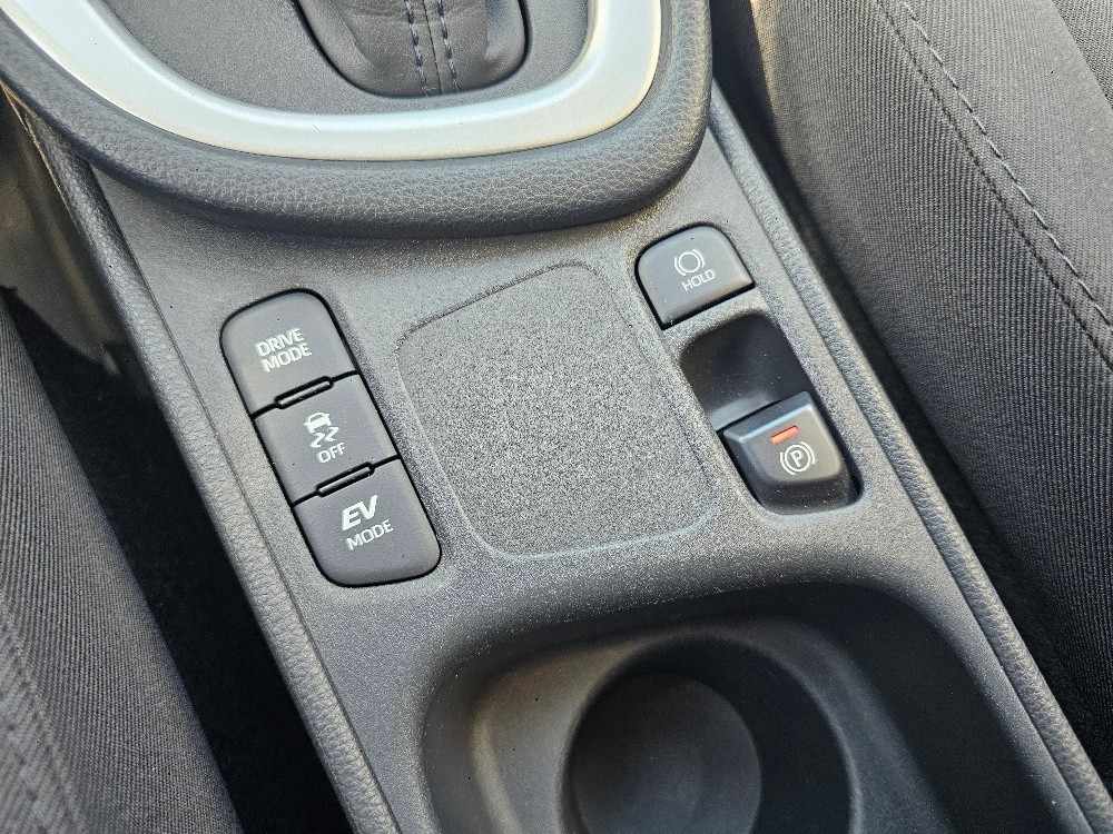 toyota-yaris-2024-hibrido-a-gasolina-1490cc