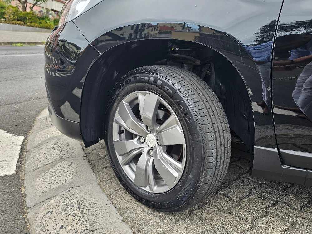 peugeot-2008-2018-gasolina-1199cc