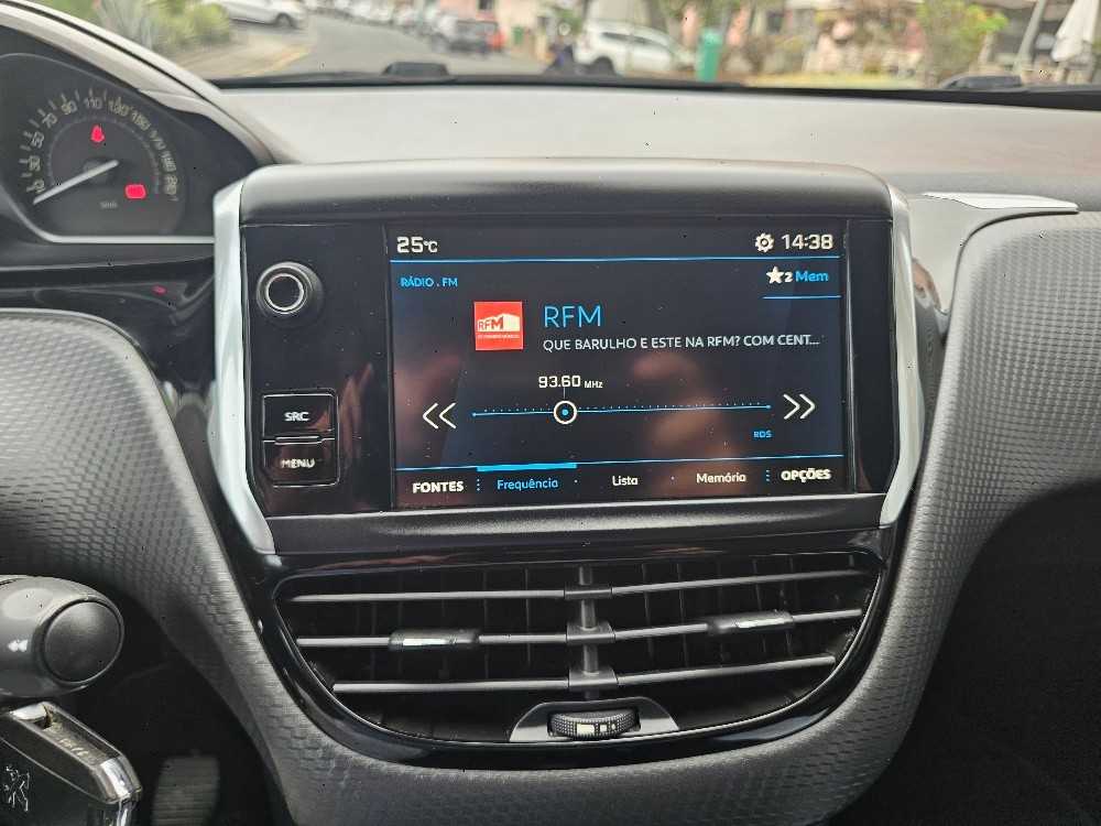 peugeot-2008-2018-gasolina-1199cc