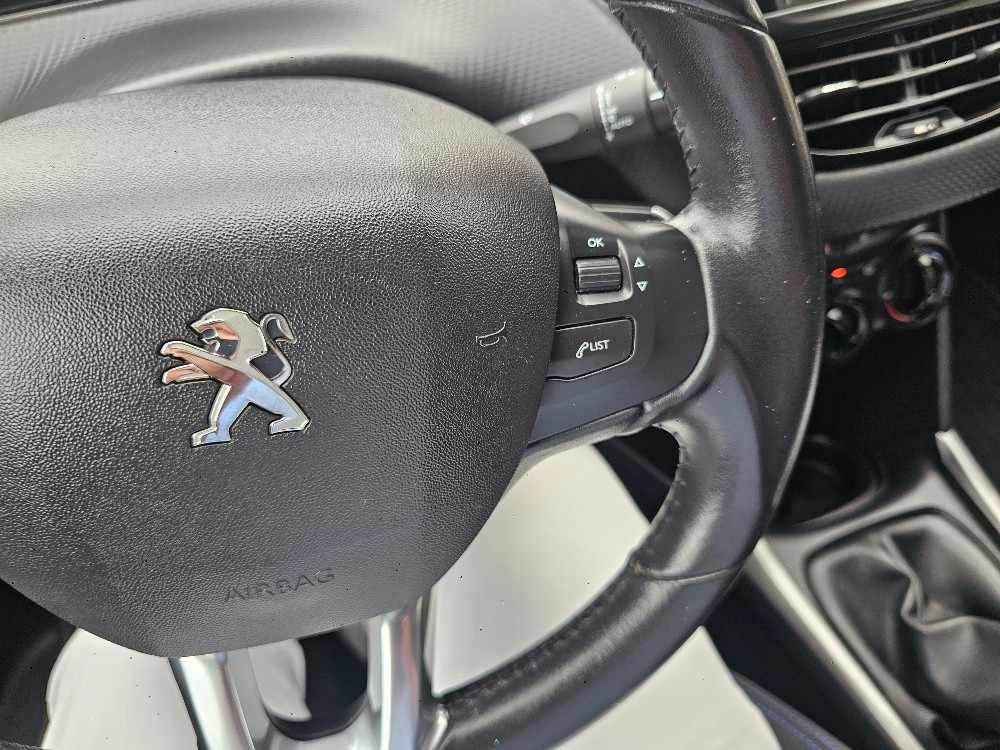 peugeot-2008-2018-gasolina-1199cc