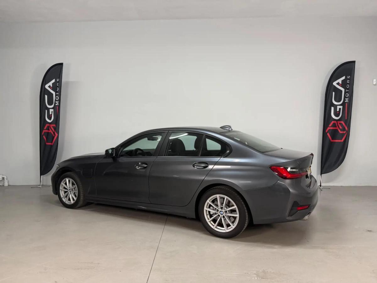 bmw-serie-3-330e-drive-2019-hibrido-a-gasolina-1998cc