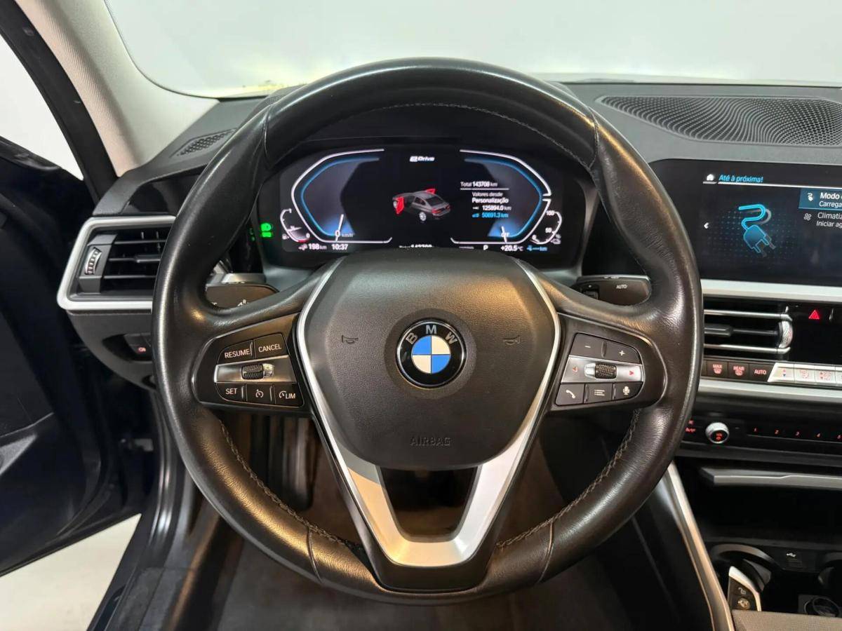 bmw-serie-3-330e-drive-2019-hibrido-a-gasolina-1998cc