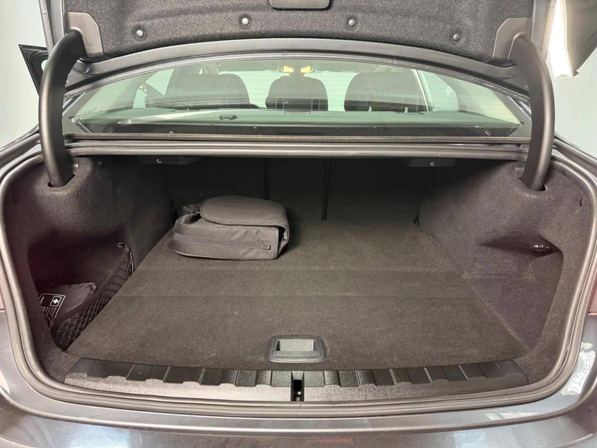 bmw-serie-3-330e-drive-2019-hibrido-a-gasolina-1998cc