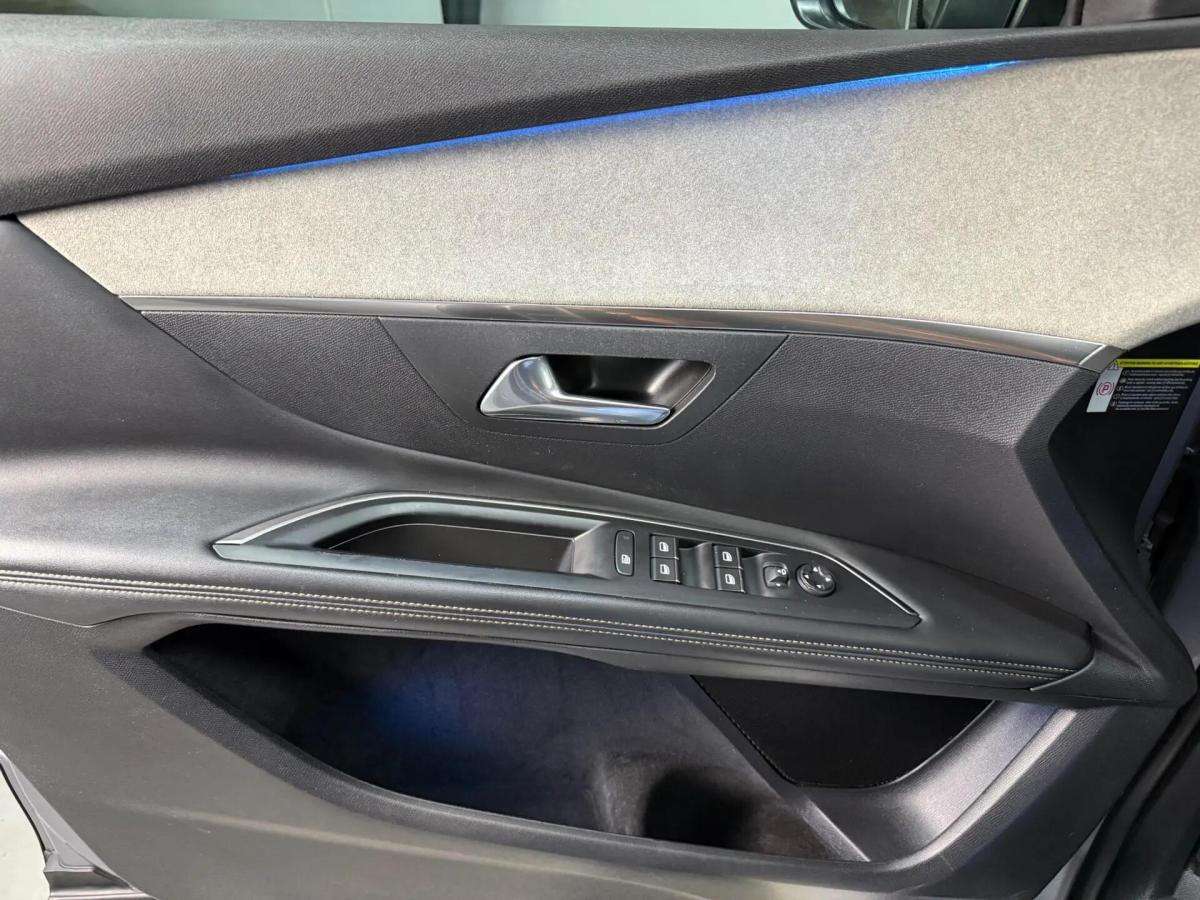 peugeot-3008-2022-gasolina-1199cc