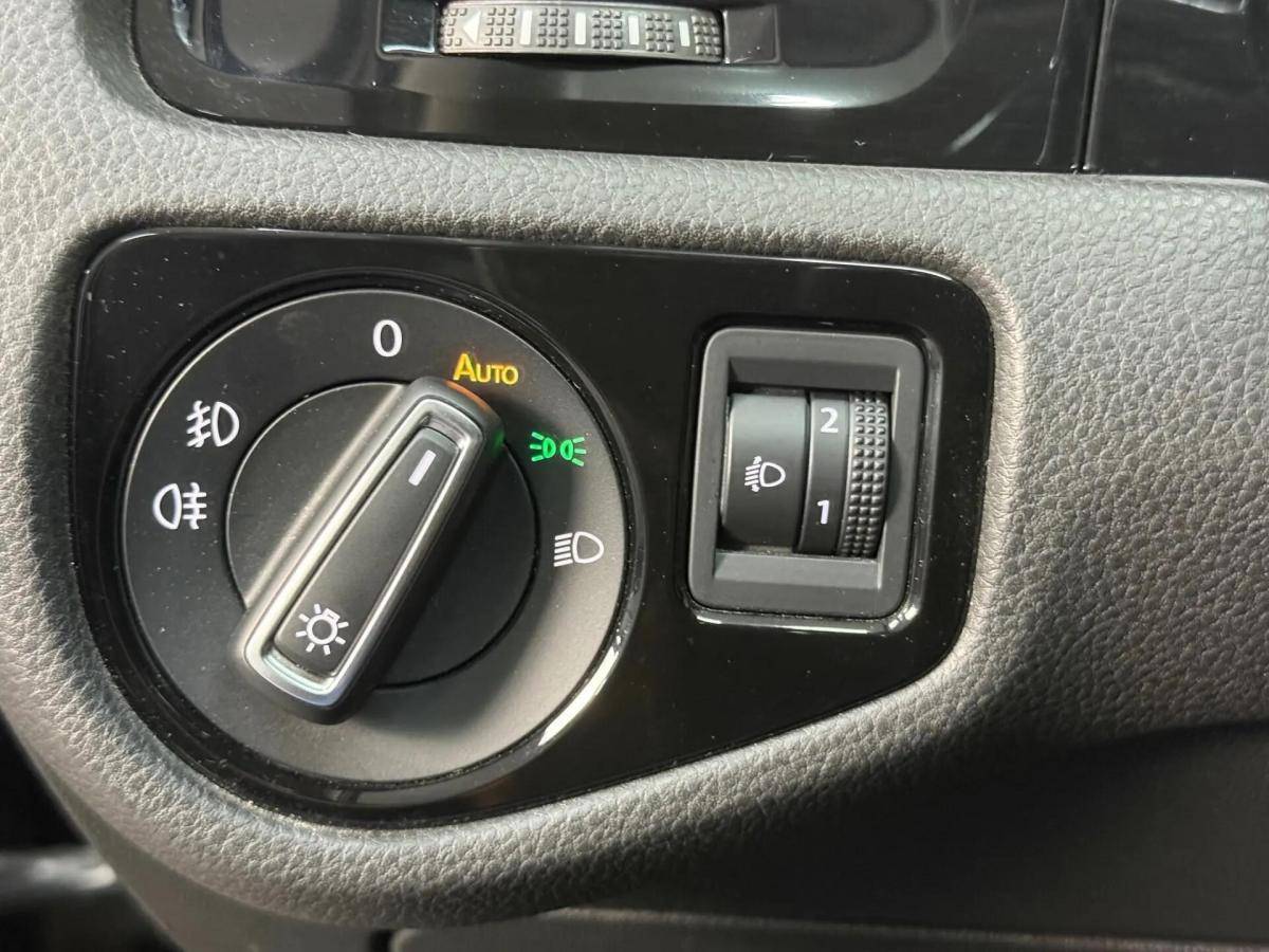 volkswagen-golf-2017-diesel-1598cc