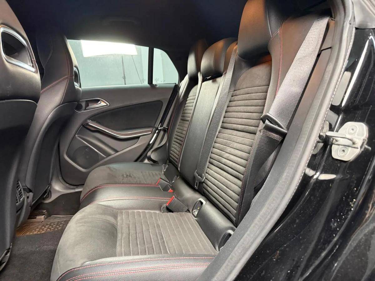 mercedes-benz-cla-200-d-shooting-brake-2017-diesel-2143cc