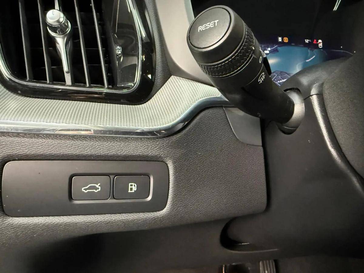 volvo-xc60-2024-hibrido-a-gasolina-1969cc