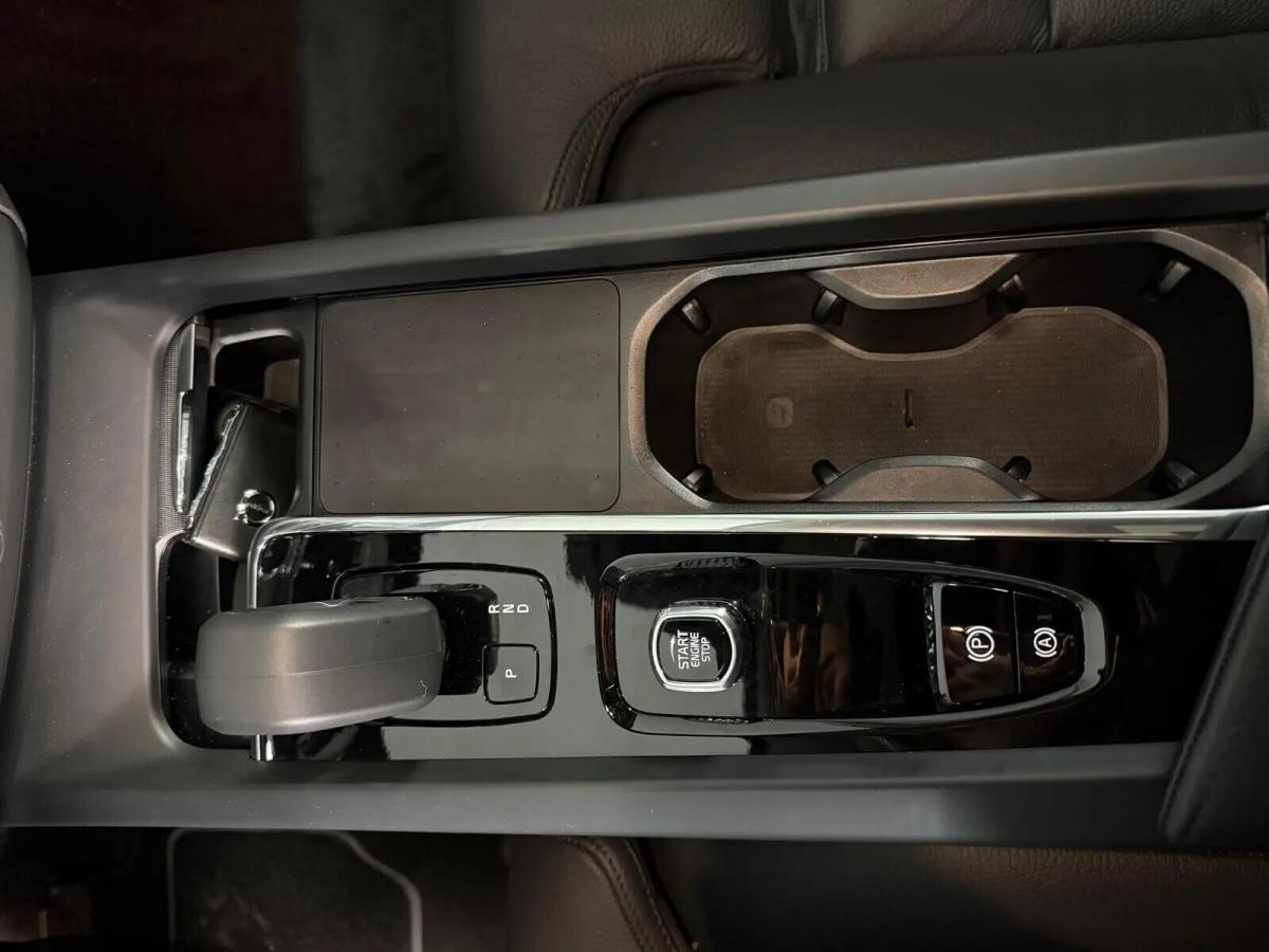 volvo-xc60-2024-hibrido-a-gasolina-1969cc