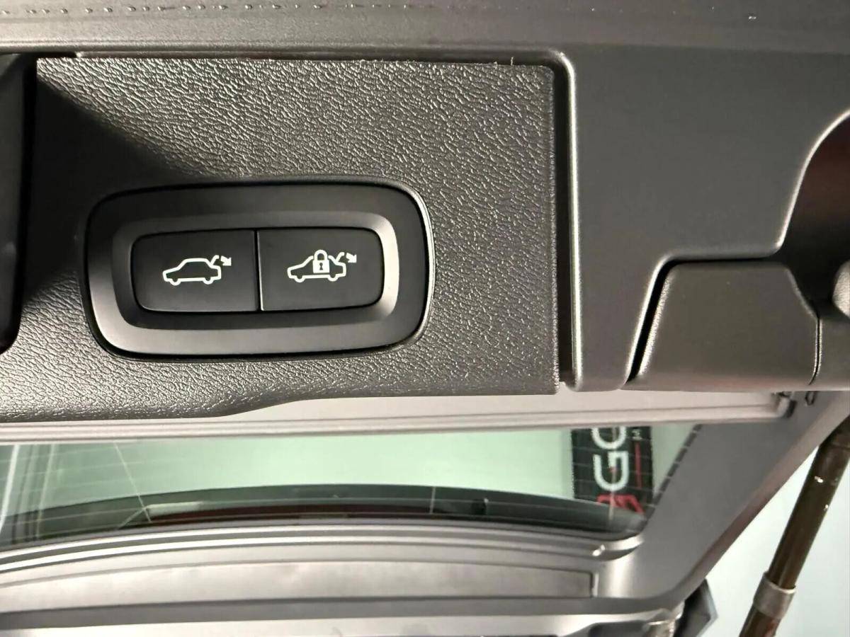 volvo-xc60-2024-hibrido-a-gasolina-1969cc