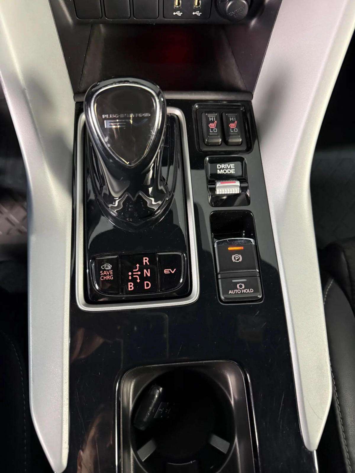 mitsubishi-eclipse-cross-2022-hibrido-a-gasolina-2360cc