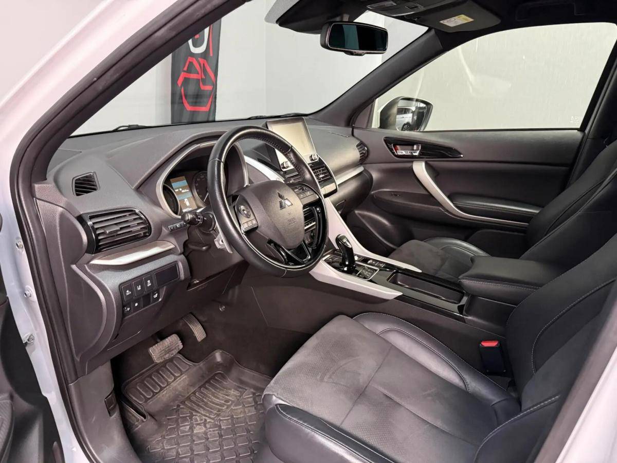 mitsubishi-eclipse-cross-2022-hibrido-a-gasolina-2360cc