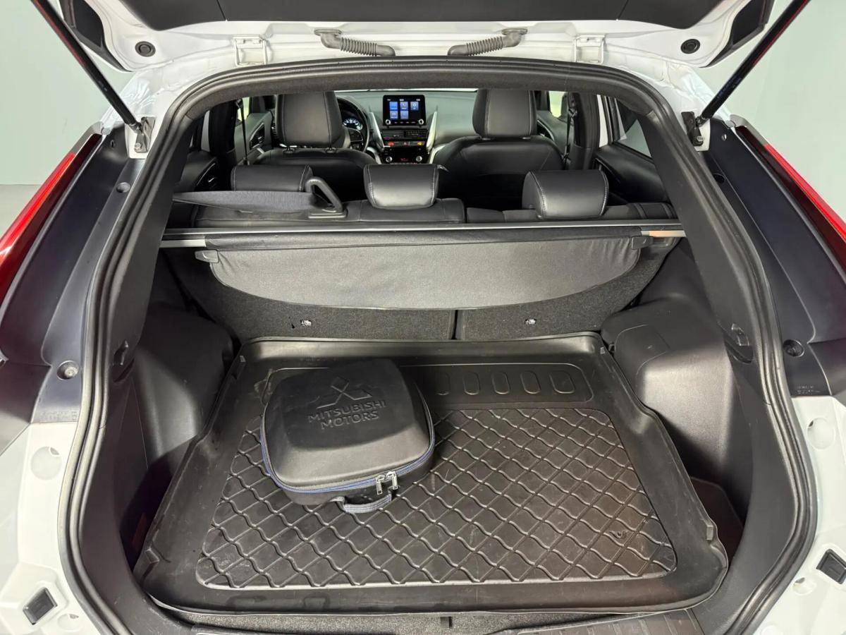 mitsubishi-eclipse-cross-2022-hibrido-a-gasolina-2360cc