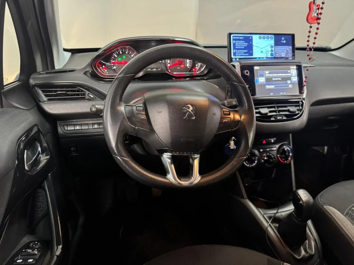 peugeot-208-2015-gasolina-1199cc
