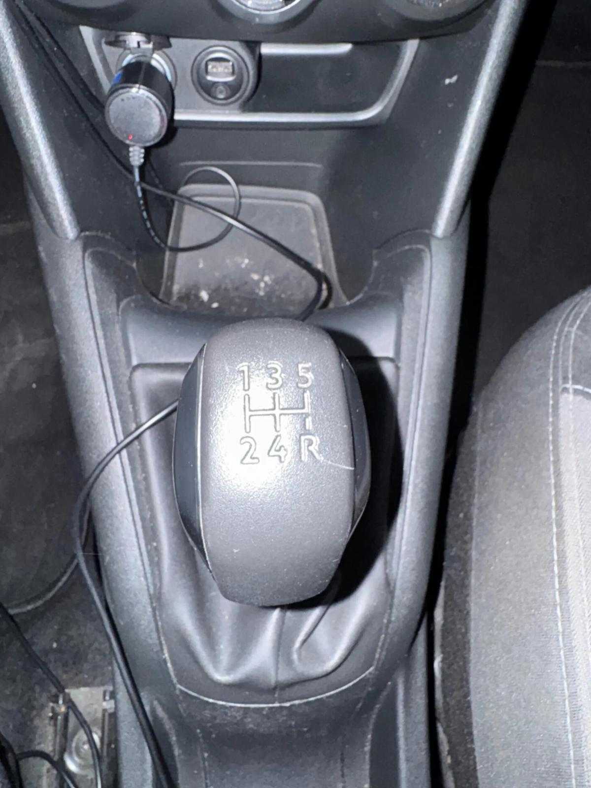 peugeot-208-2015-gasolina-1199cc