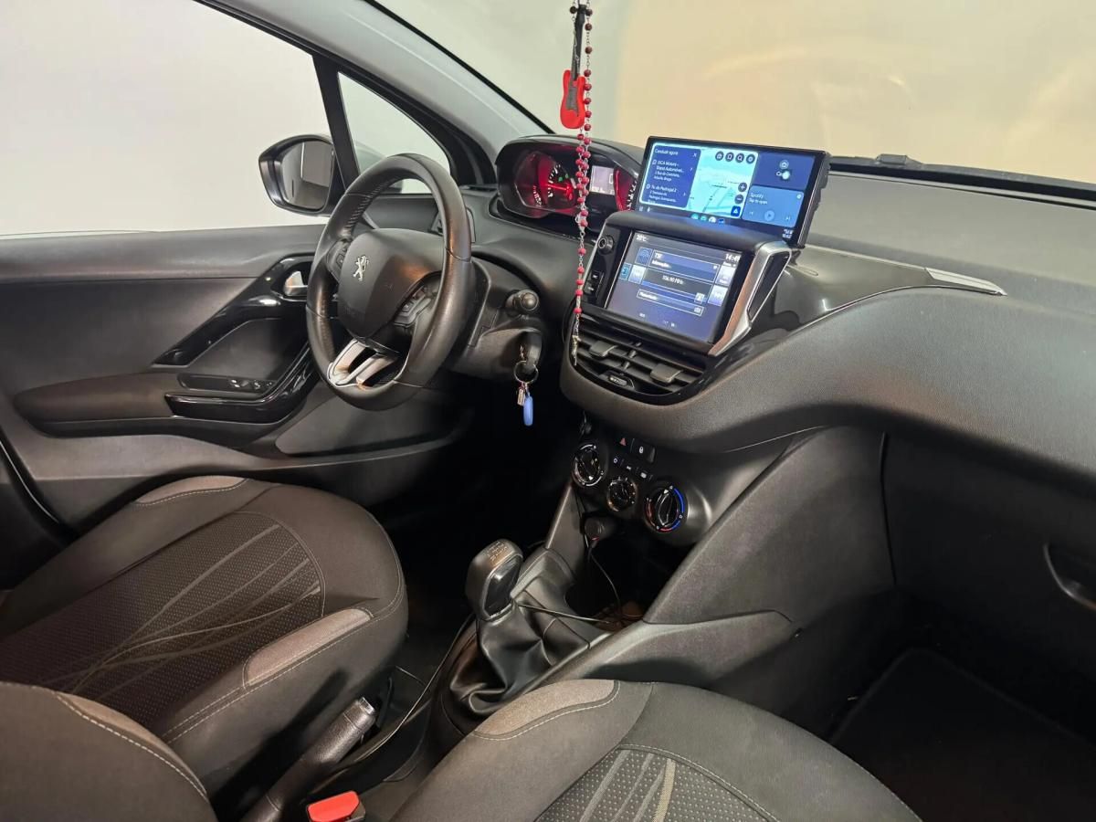 peugeot-208-2015-gasolina-1199cc
