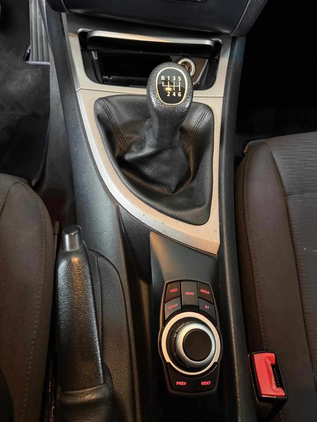 bmw-serie-1-116d-2-0-2010-diesel-1995cc